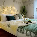 Luxury Central - Old Town Studio